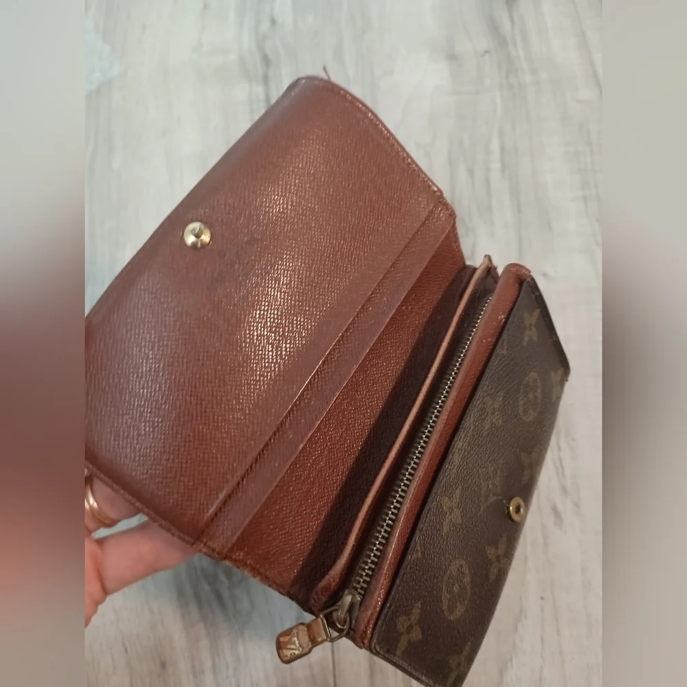 LOUIS VUITTON Monogram Porte Monnaie Billets Tresor Wallet